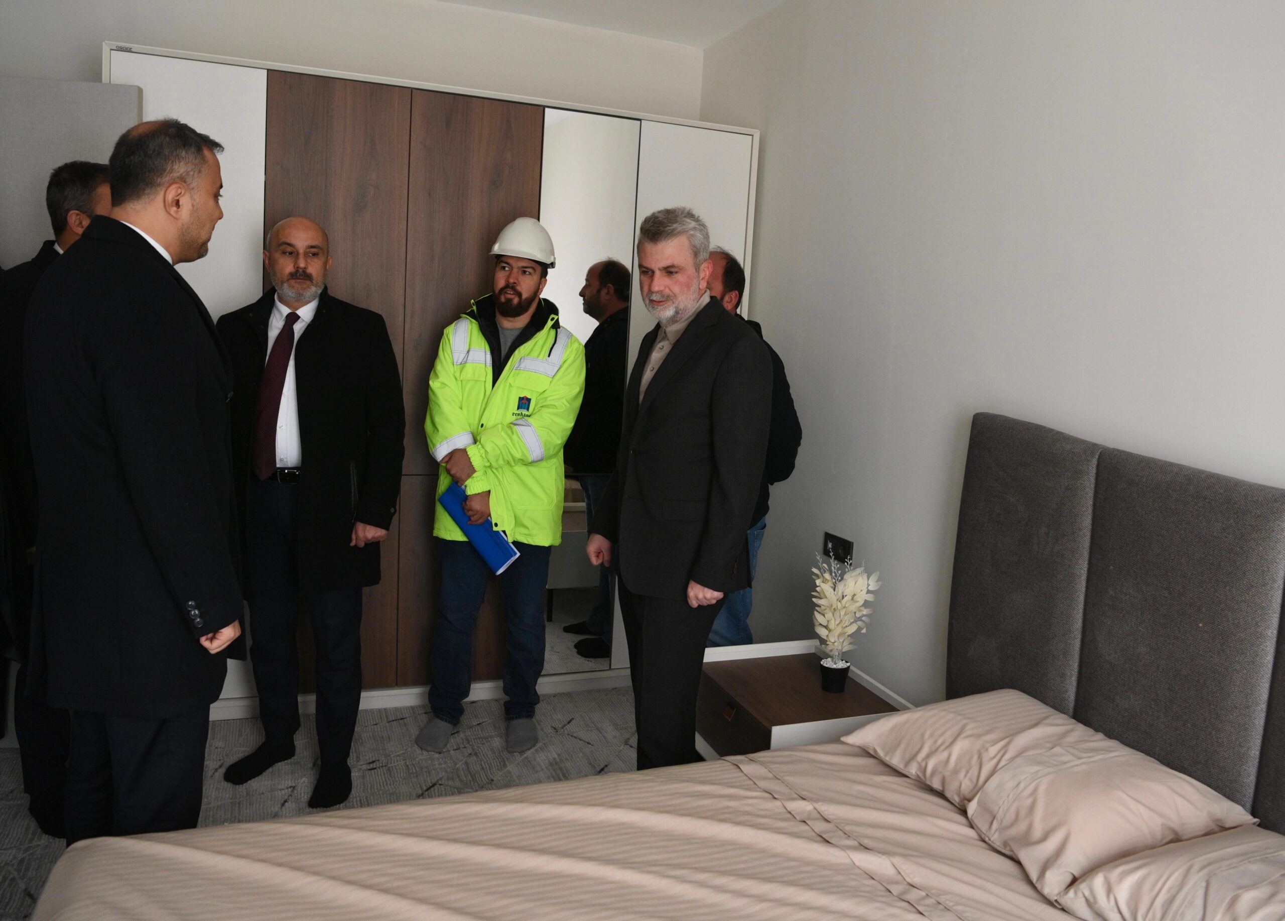 Başkan Görgel, Binevler’deki Toplu Konut Alanını İnceledi