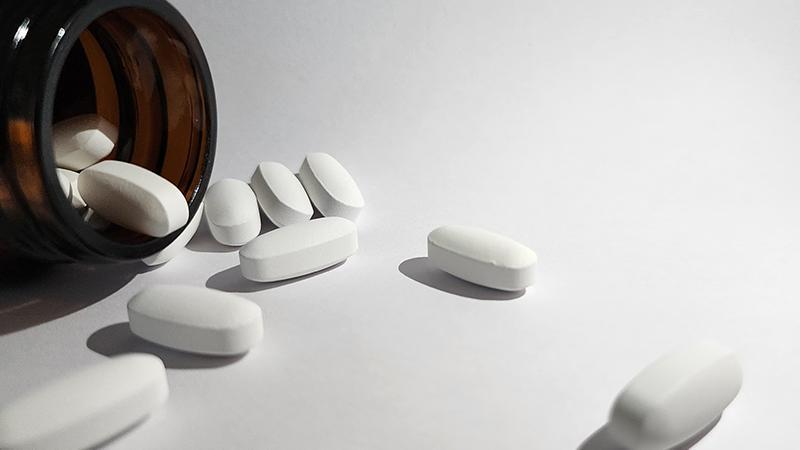 ‘Güvenilir olmayan yerlerden alınan takviye gıdalar sağlığa ciddi zararlar verebilir’