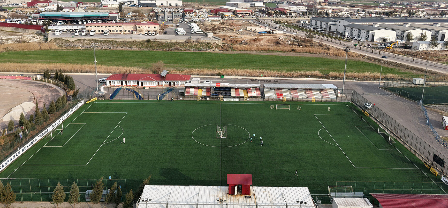 Merkez Futbol Sahasının Tribün Kapasitesi Artırıldı