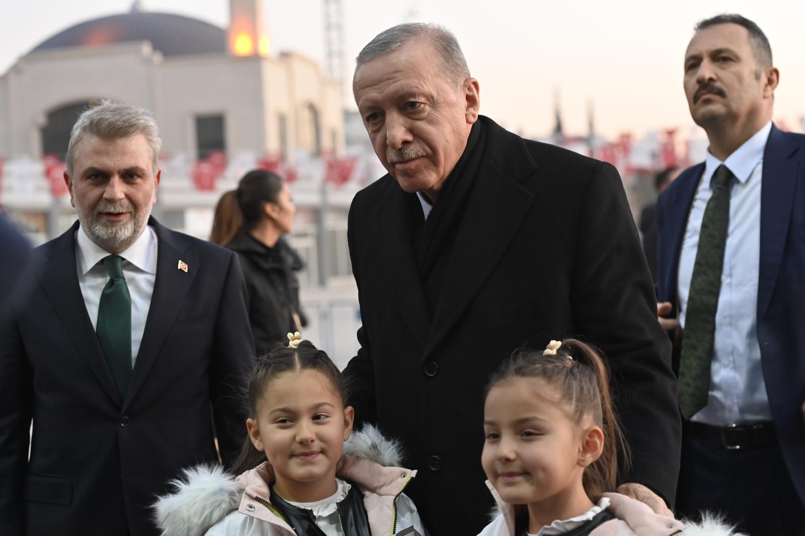 Başkan Görgel, Deprem Bölgesinin En Başarılı Başkanı Seçildi