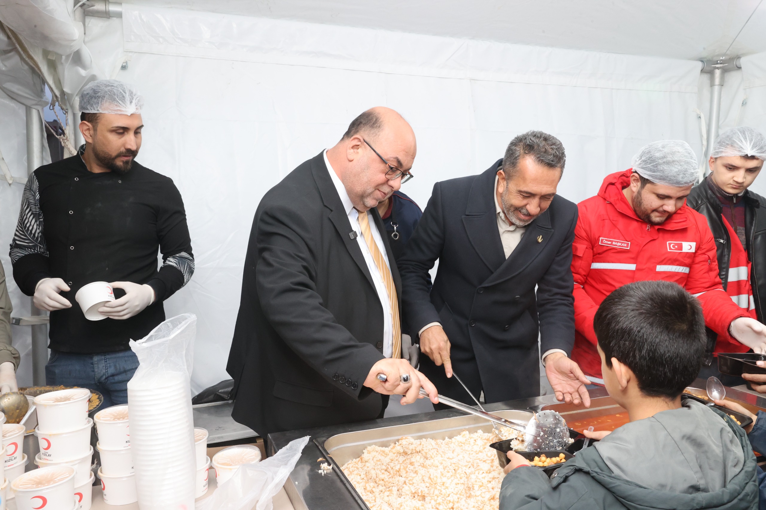 BAŞKAN AKPINAR, İFTAR ÇADIRINDA VATANDAŞLARLA BULUŞTU