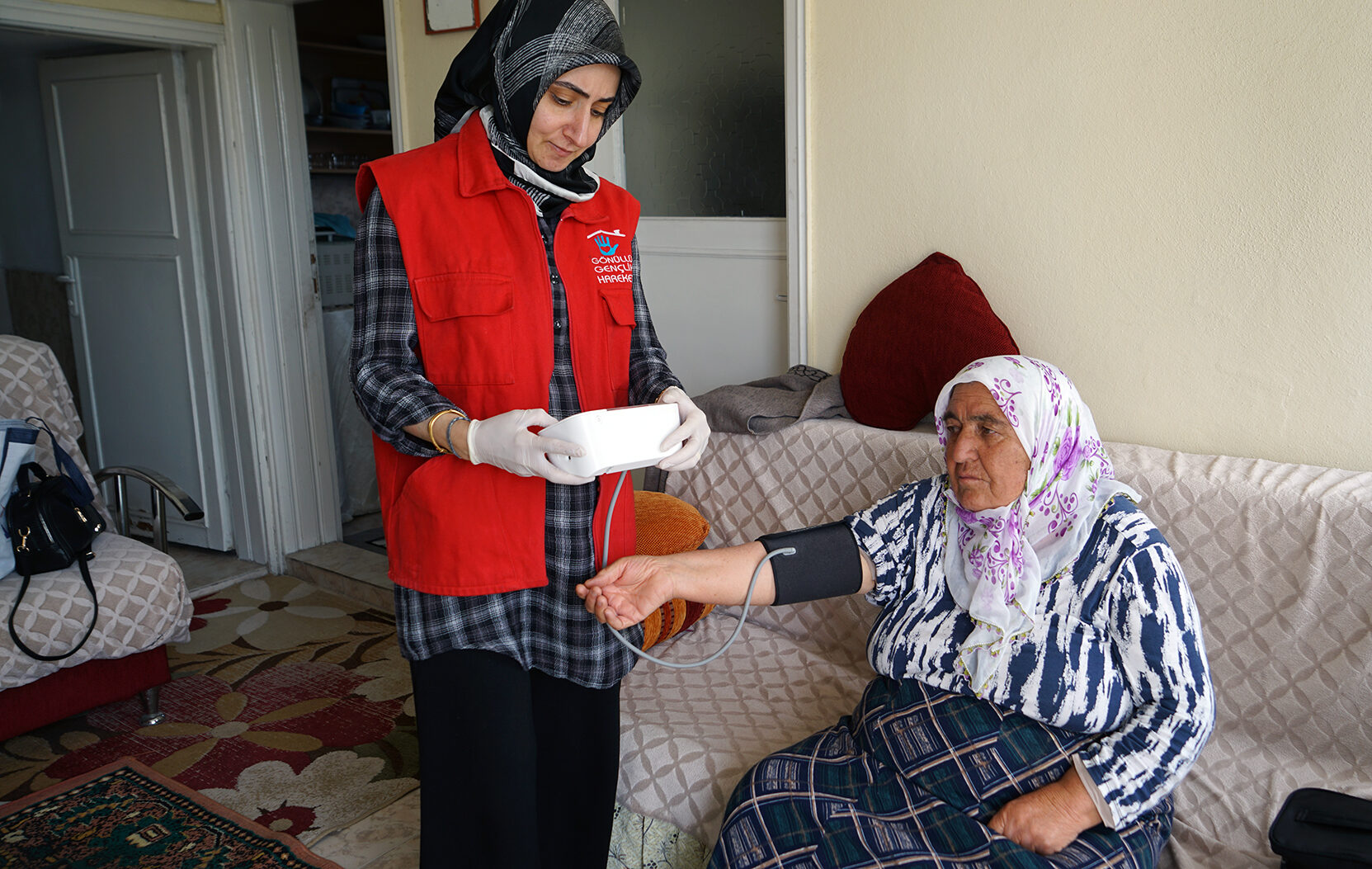 Büyükşehir Ulu Çınarları Bayrama Hazırlıyor