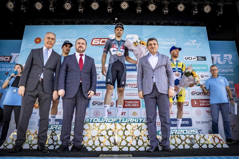 TUR 2025'in Antalya-Antalya Etabı'nı Simon Dehairs kazandı