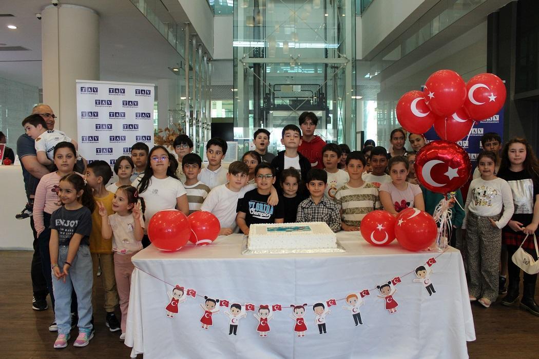 TAV Havalimanlarından çocuklara özel dijital güvenlik farkındalık kitabı