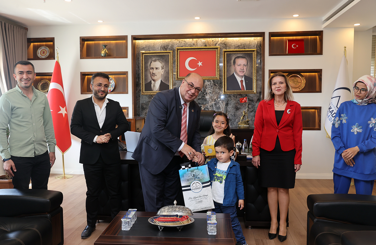 Dulkadiroğlu’nda 23 Nisan Coşkusu: Başkanlık Makamı Merve Nida Sarp’a Emanet Edildi