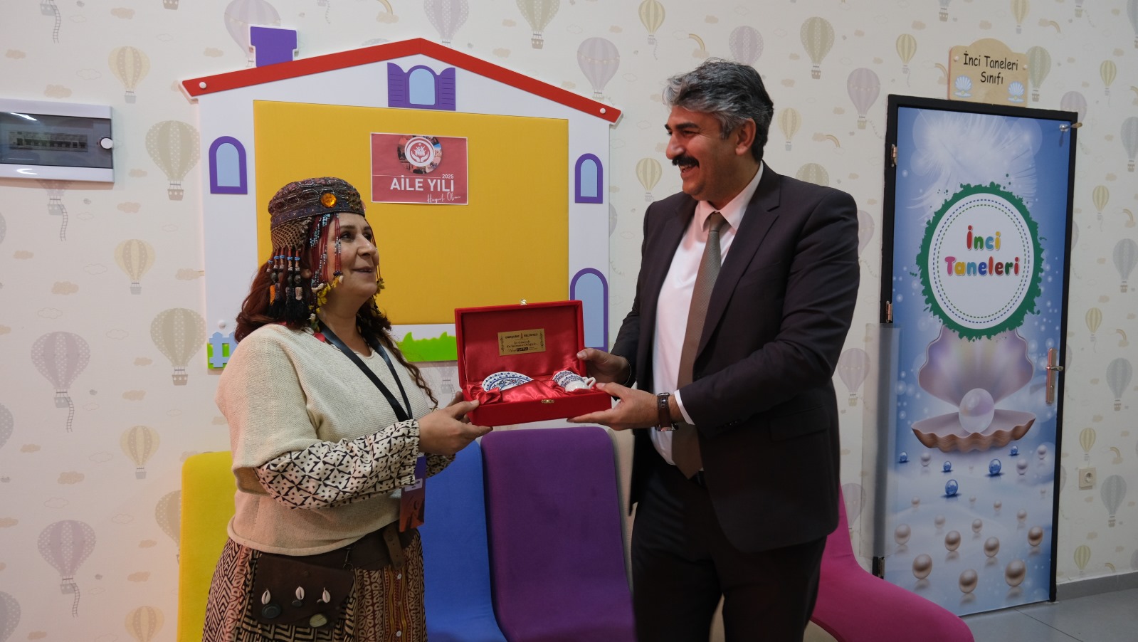 Şehit Hakan Akdere Gündüz Bakımevi’nin minikleri Türk Dünyası Masalları ile eğlendi