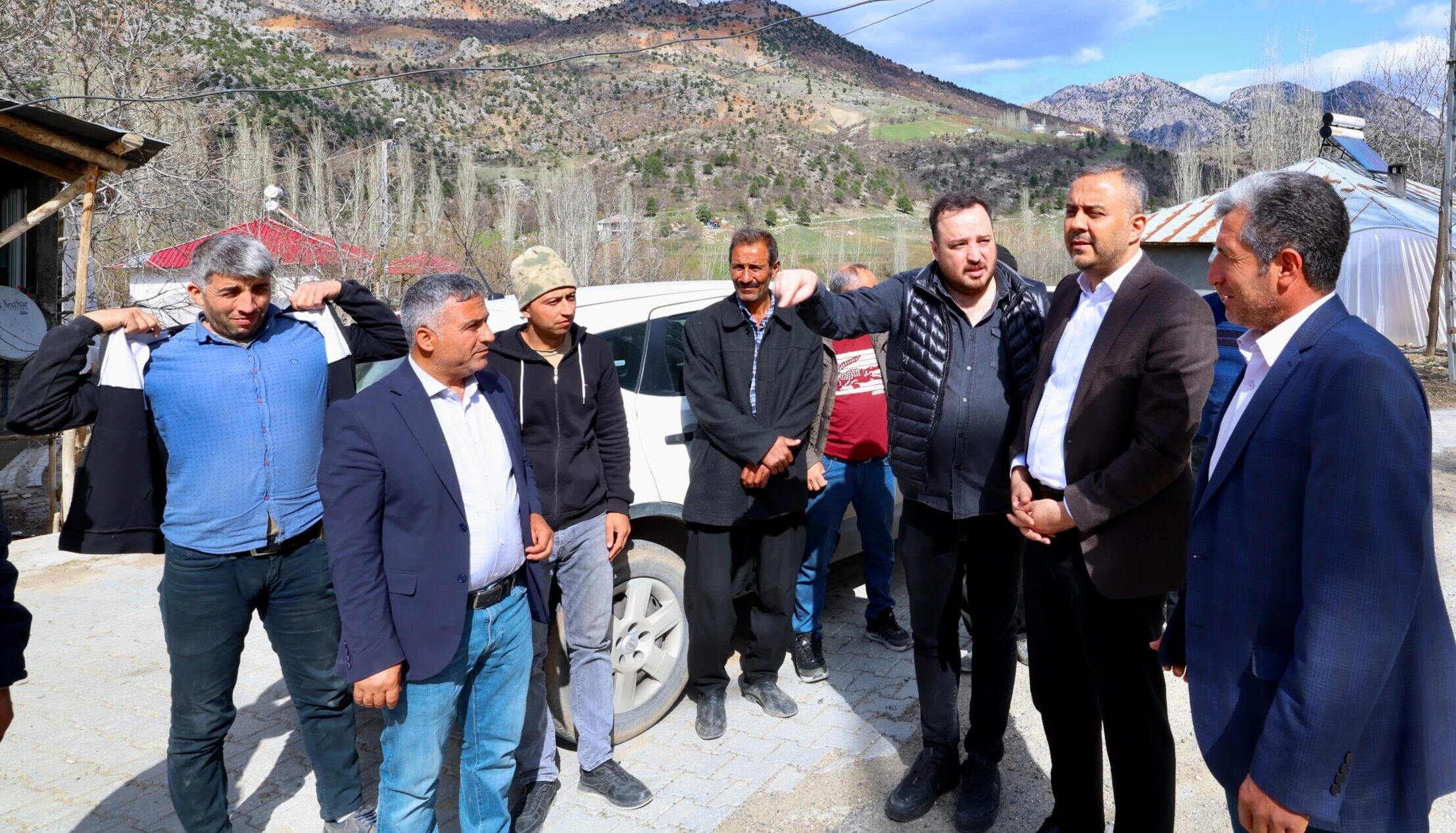 Başkan Hanifi Toptaş, enerjisiyle üreten, geliriyle güçlenen Onikişubat’ı inşa ediyor