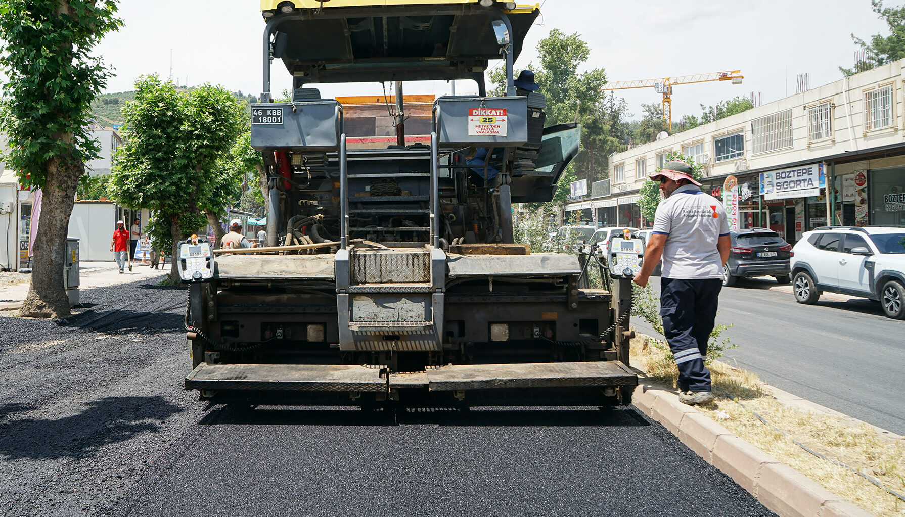 Büyükşehir Türkoğlu’nda Altyapının Ardından Asfalta Başladı