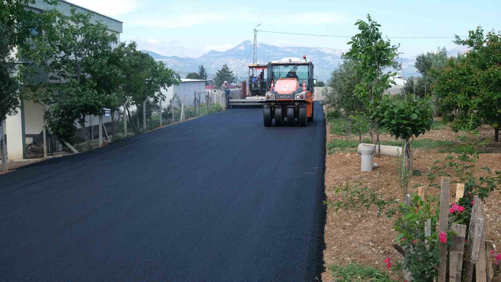 Onikişubat’ta 3 mahalleye 55 milyon liralık asfalt