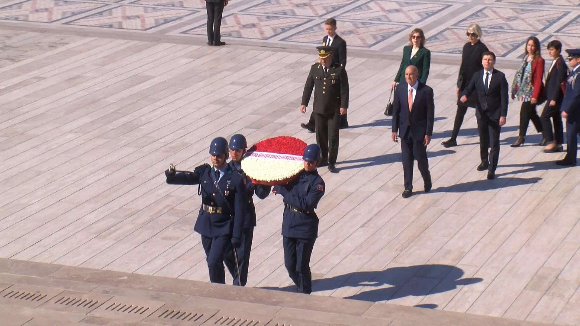 ABD Büyükelçisi Barrack’tan Anıtkabir’e ziyaret