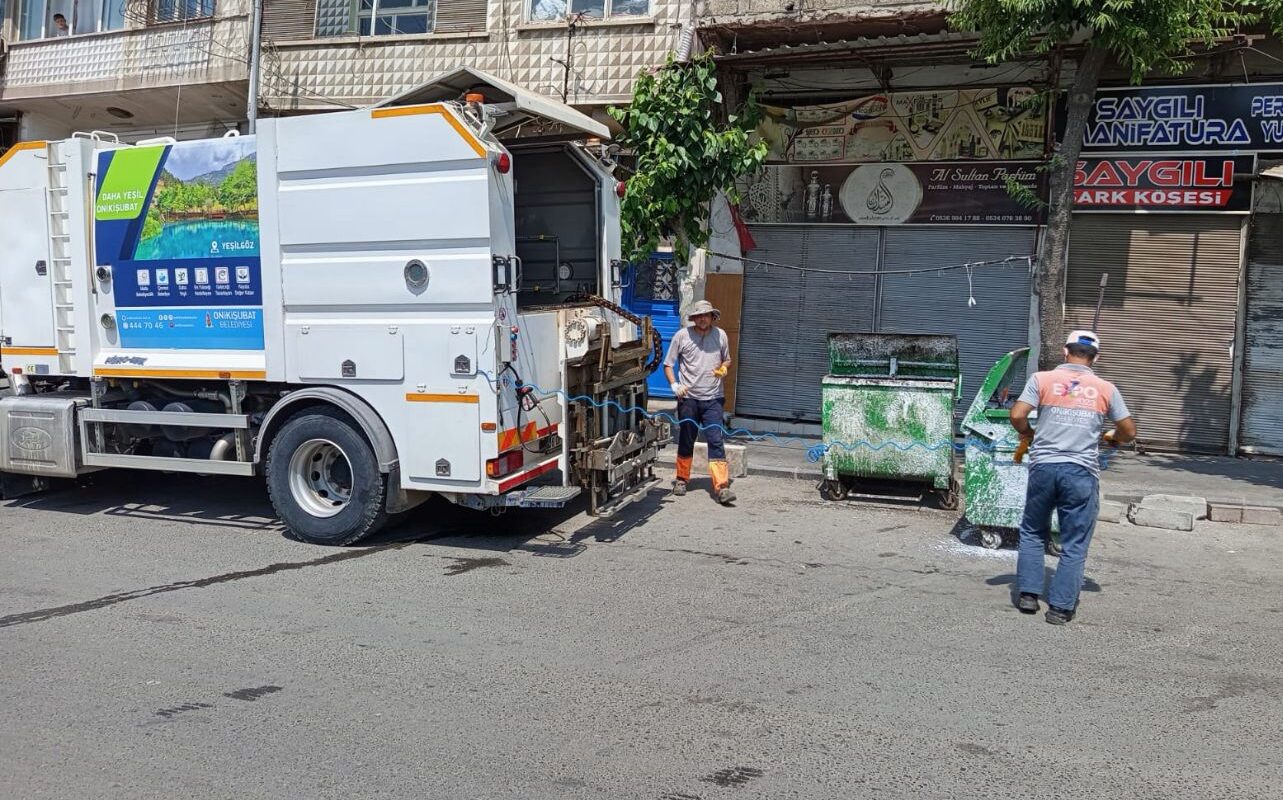Onikişubat Belediyesi’nden bayramda alkış alan temizlik harekâtı