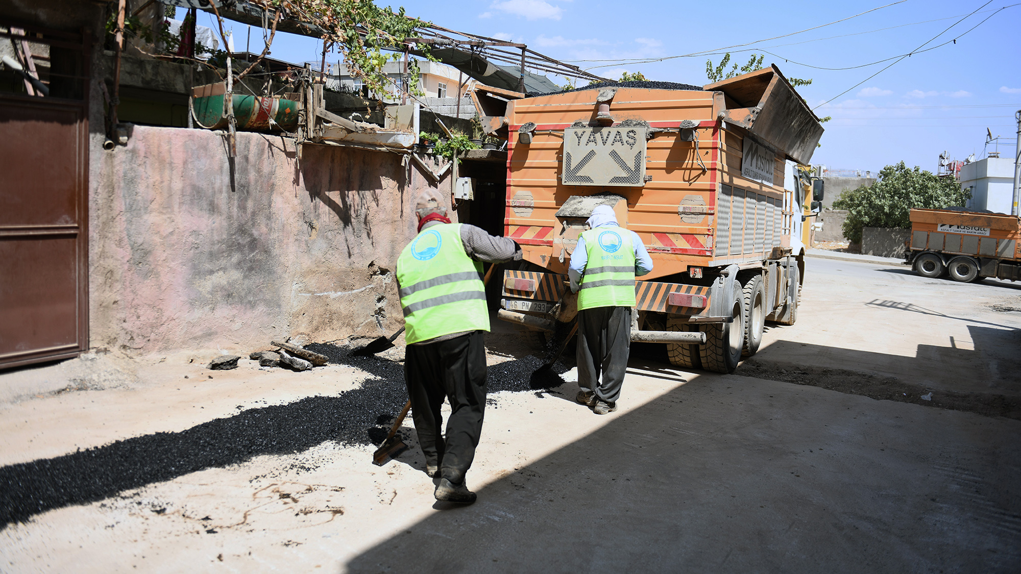 Dulkadiroğlu’nda Yol Yapım Seferberliğimiz Sıcak Asfalt Çalışmalarıyla Devam Ediyor
