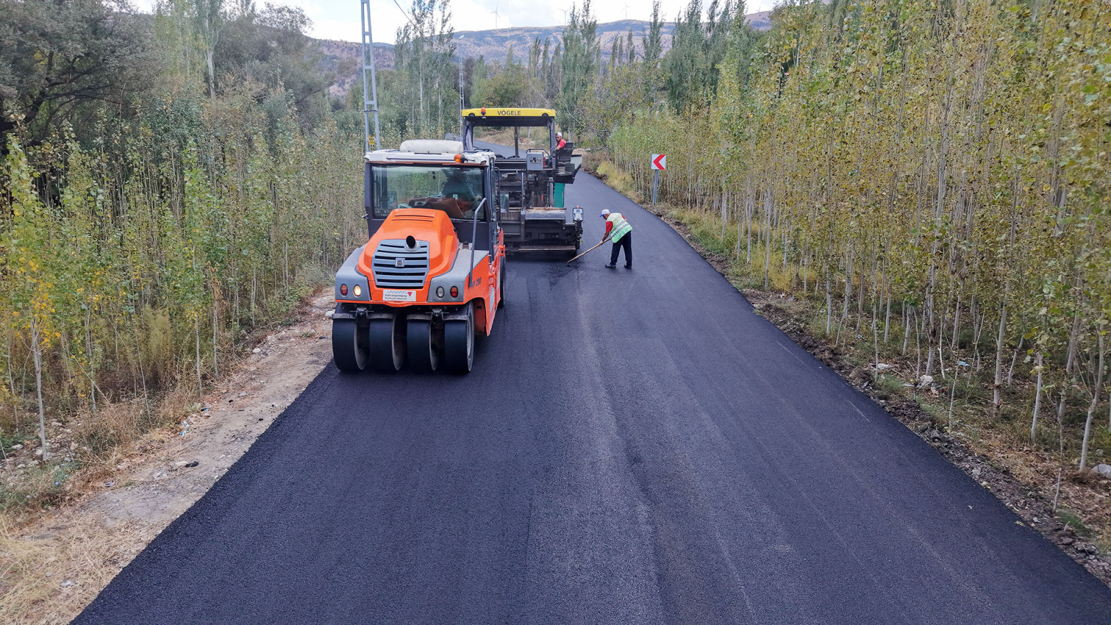 Büyükşehir, Çağlayancerit’te 65 Milyonluk Yol Yatırımı Yapıyor