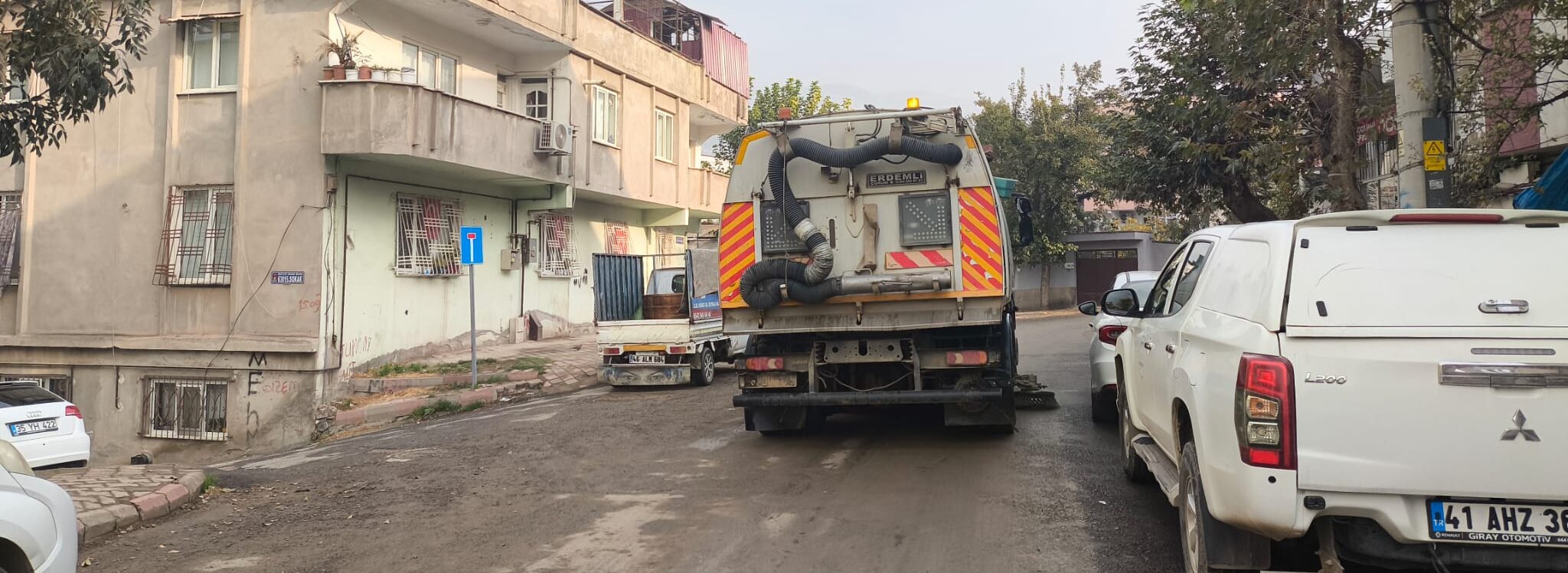 Dulkadiroğlu Belediyesi, Umut Konteyner Kent Ve İlçe Genelinde Temizlik Çalışmalarını Sürdürüyor