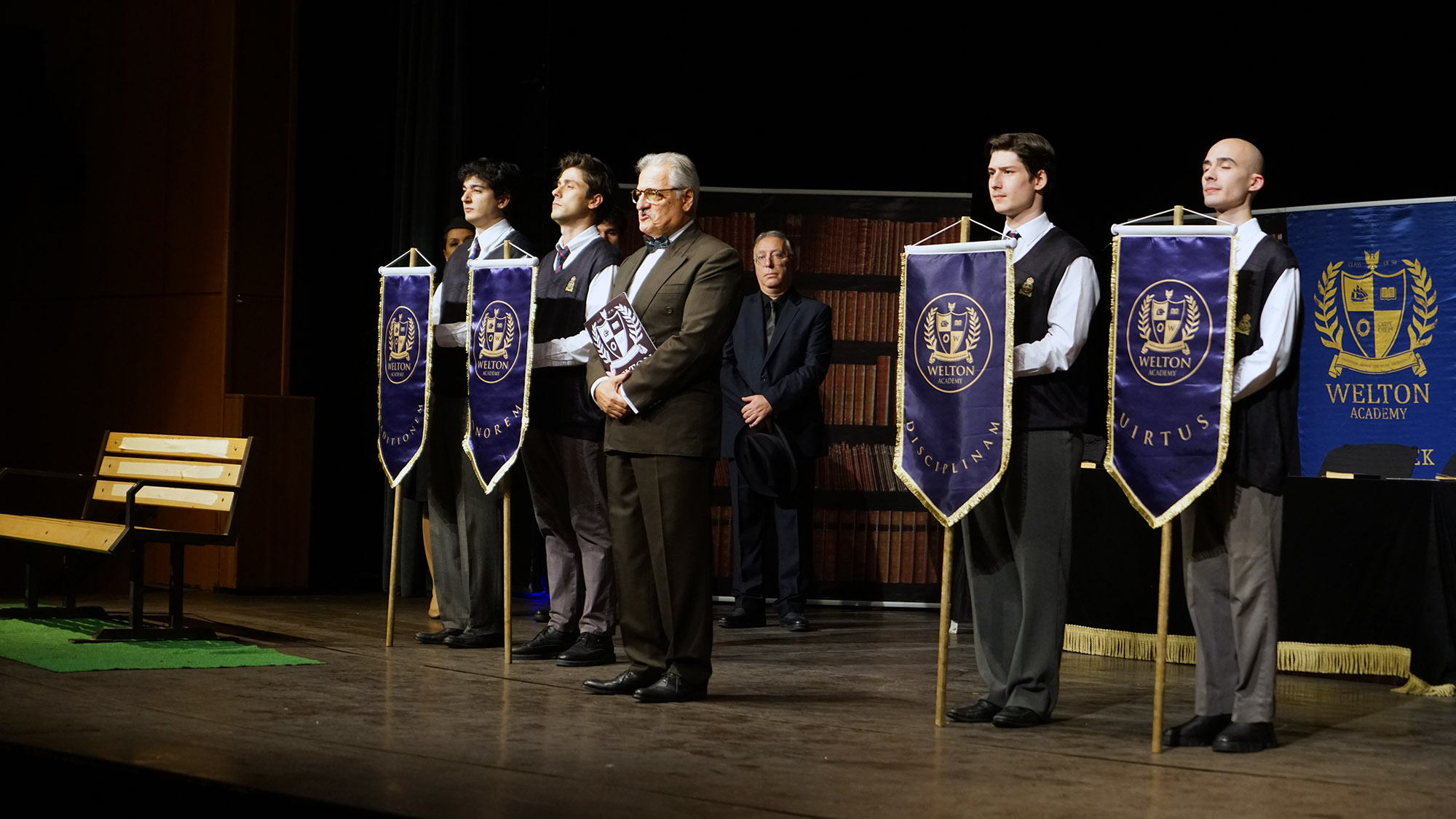 “Ölü Ozanlar Derneği” Sanatseverler Tarafından Büyük İlgi Gördü