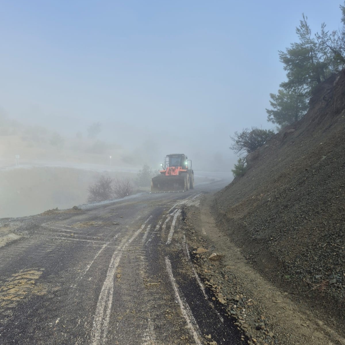 Büyükşehir, Yağışların Oluşturduğu Tahribatları Gideriyor