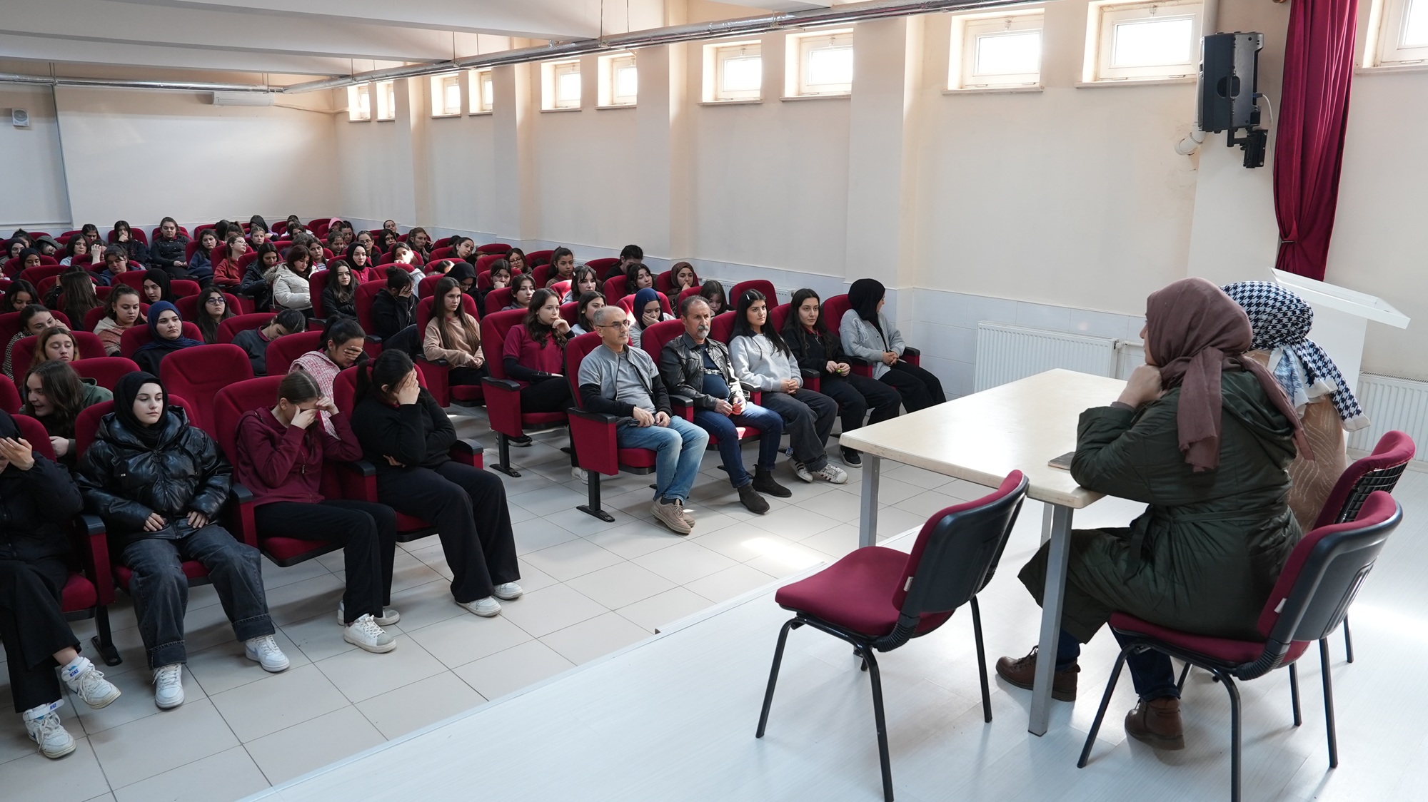 Geleceğin Teminatı Gençlere İklim ve Sıfır Atık Eğitimi