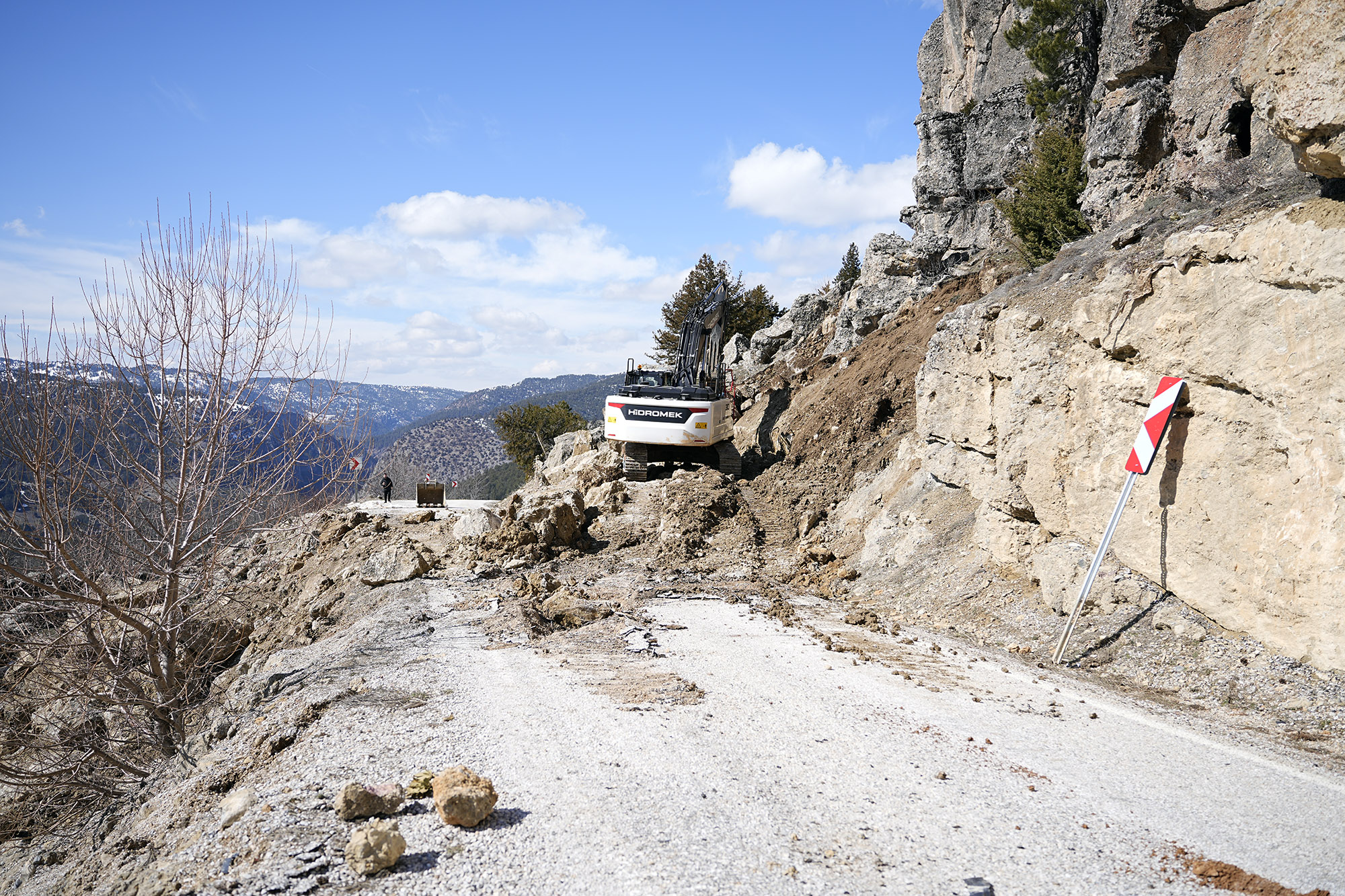 Büyükşehir’den Göksun Kırsalında Olumsuz Hava Koşullarıyla Etkin Mücadele
