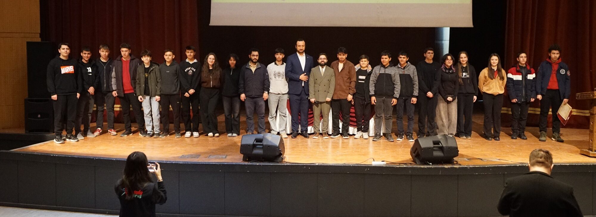 Gençler Kurtuluşu Oynadı, Büyükşehir’den Kültür Gezisi Kazandı