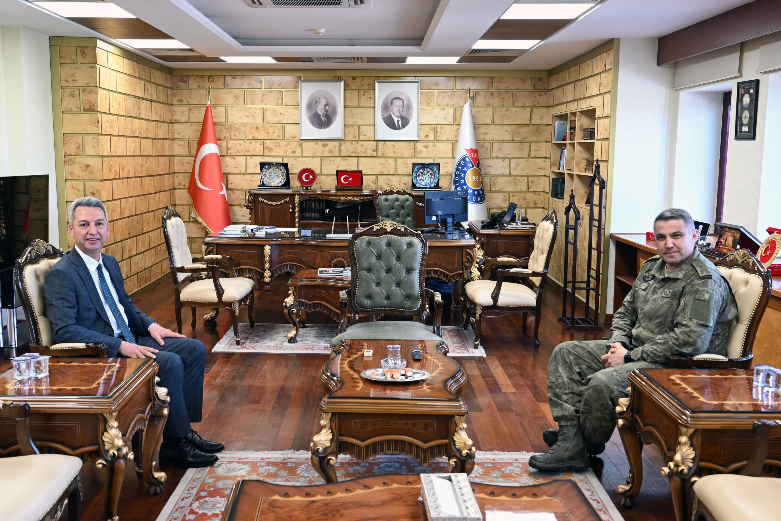 Zırhlı Tugay Komutanı Tuğgeneral Mahmut Sert’ten Rektör Okumuş’a Ziyaret