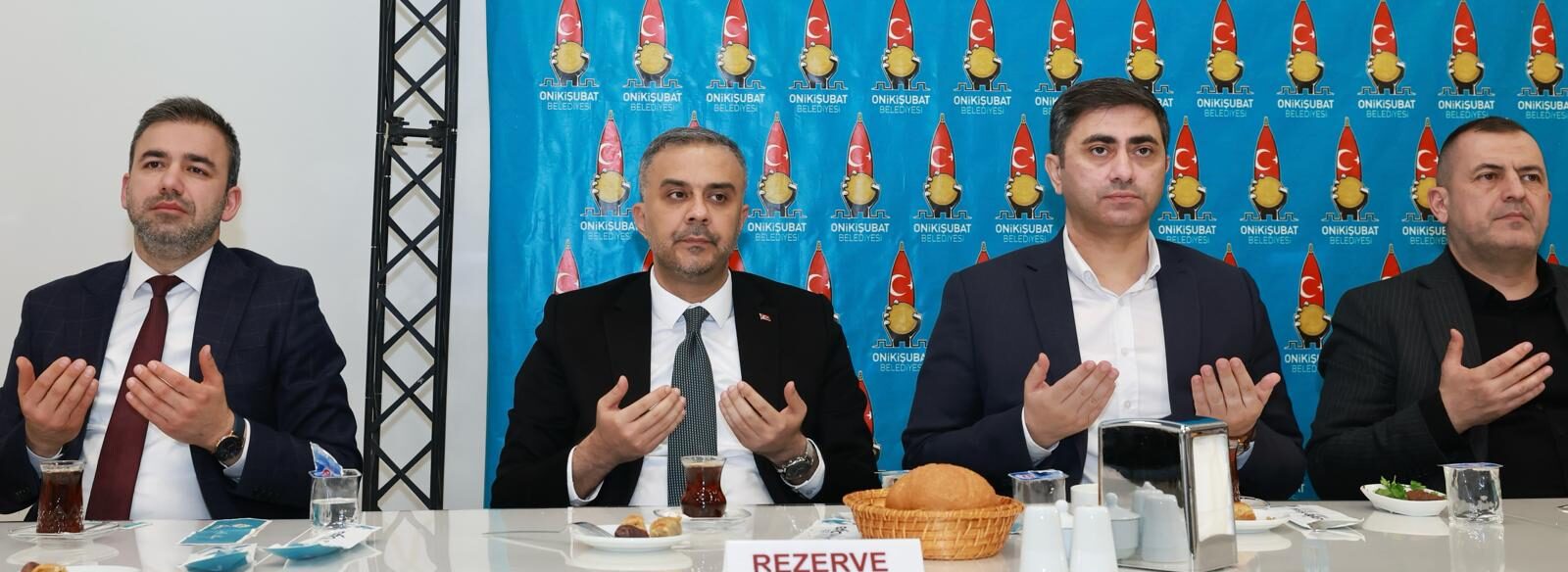 Başkan Toptaş, muhtarlarla iftar sofrasında buluştu