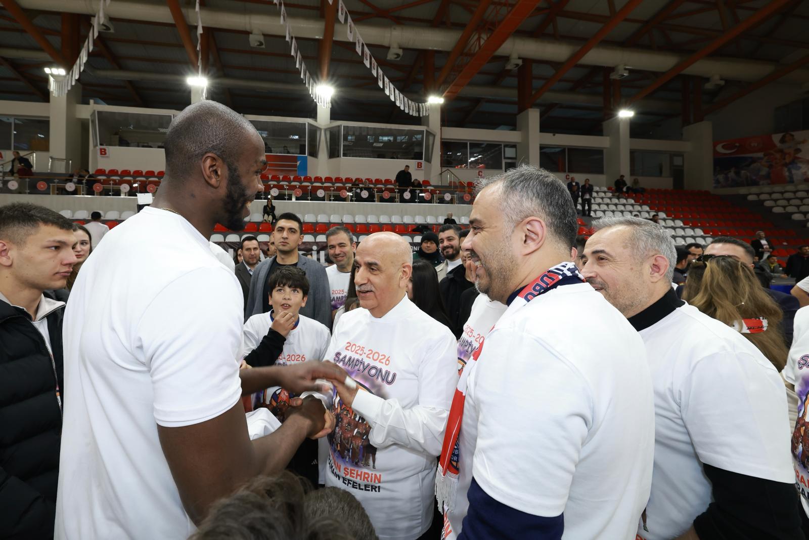 Onikişubat Belediyespor Efeler Ligi’nde!