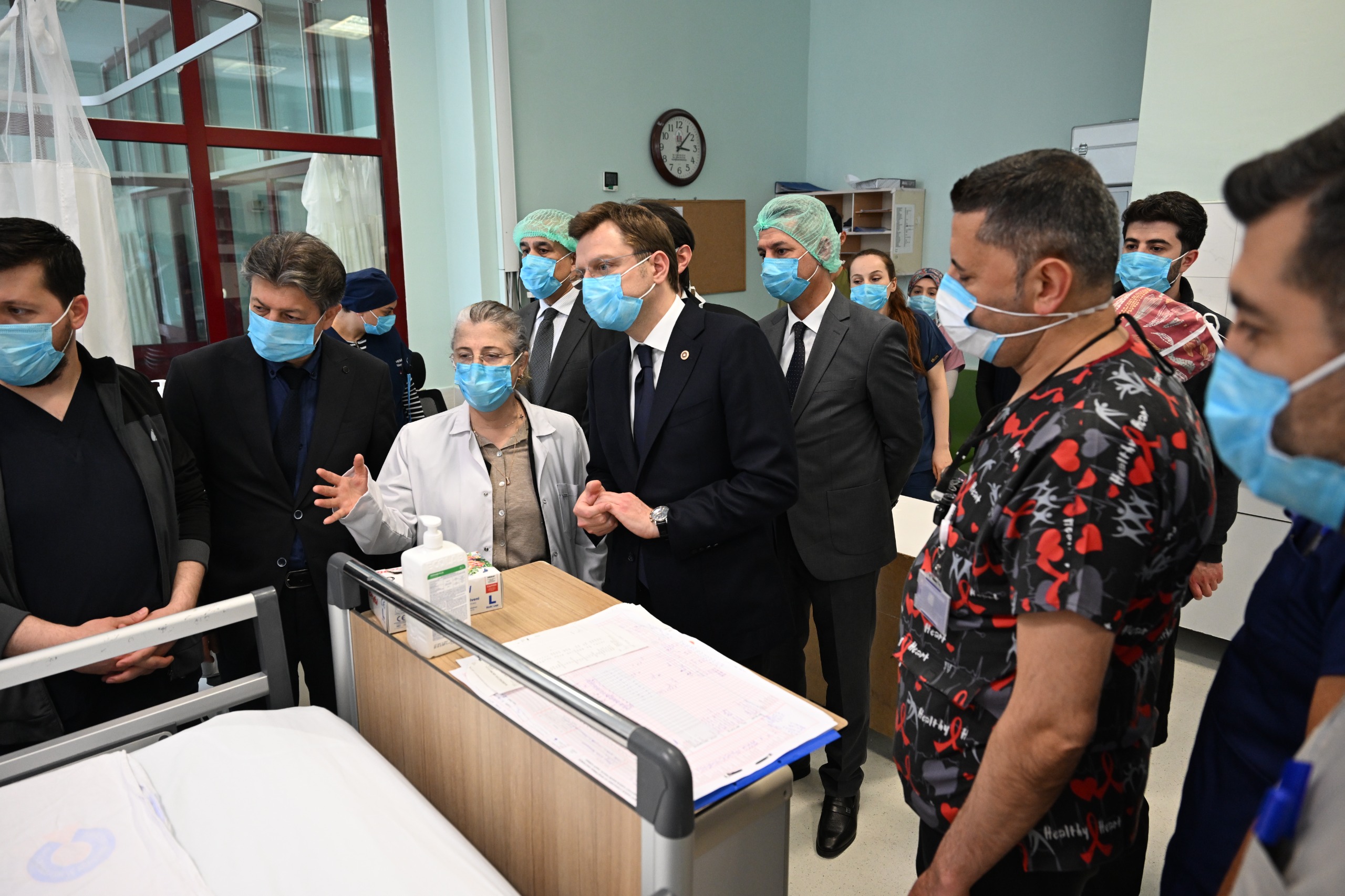 Halit Yerebakan, KSÜ Tıp Fakültesi Hastanesi’nde Yaralıları Ziyaret Etti