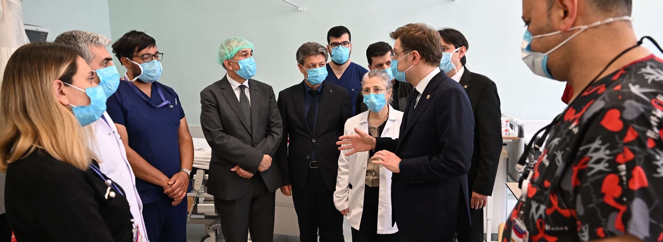 Halit Yerebakan, KSÜ Tıp Fakültesi Hastanesi’nde Yaralıları Ziyaret Etti