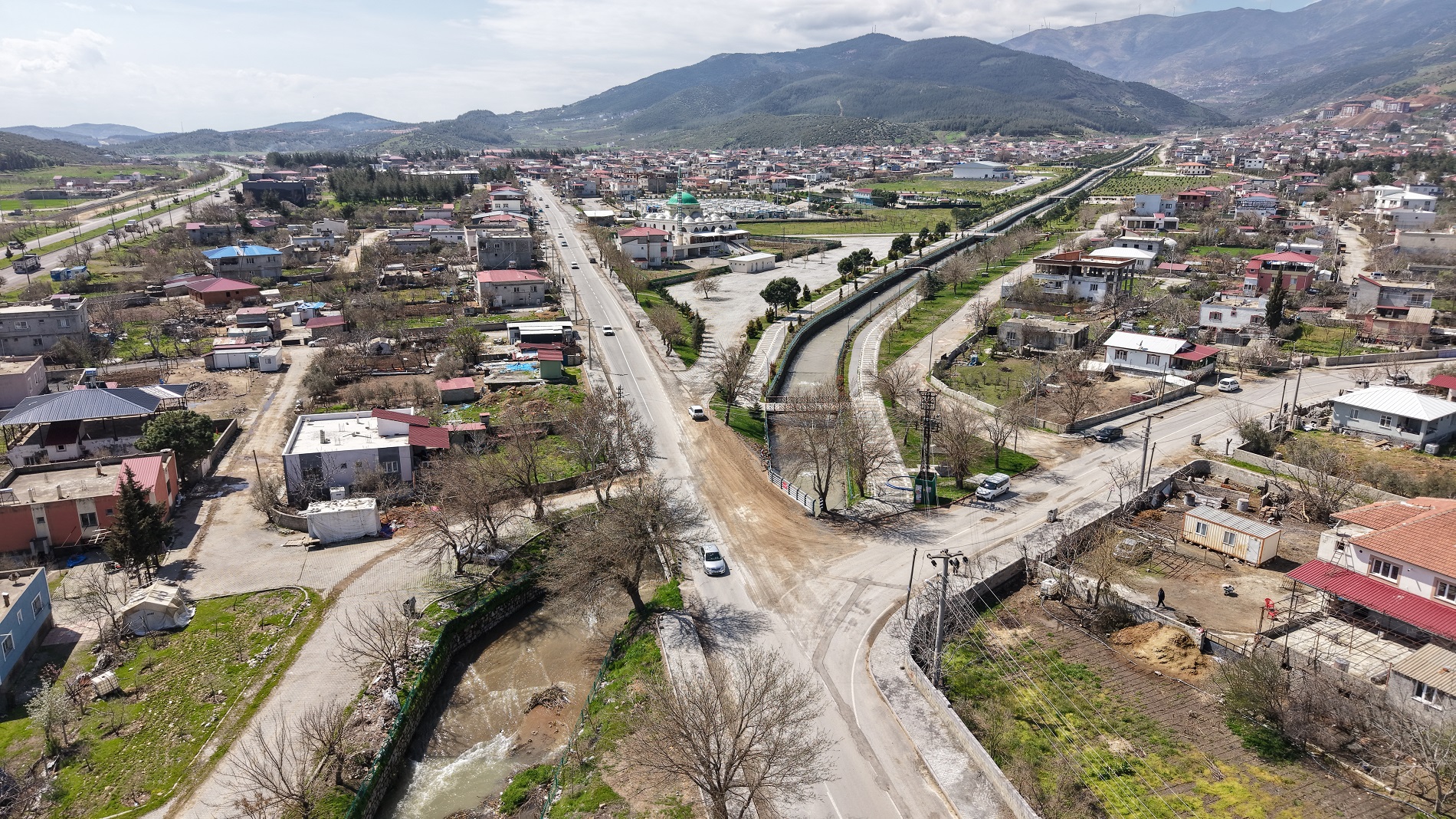 Büyükşehir’den Türkoğlu Şekeroba’nın Ulaşım Altyapısına Güçlü Dokunuş