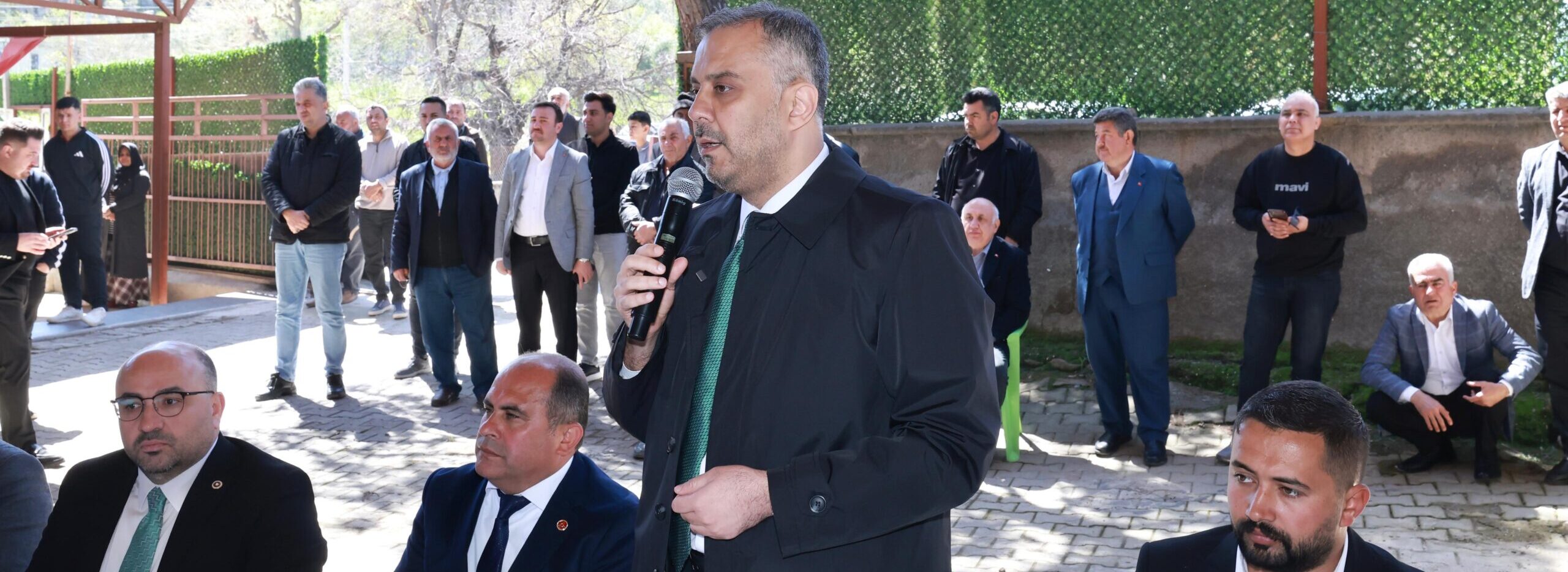 Başkan Toptaş: “Mahallelerimizin her talebi bizim yol haritamızdır”