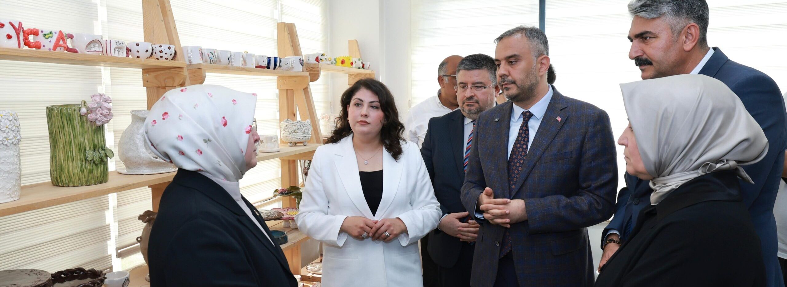Onikişubat Belediyesi Kadın Emeği Seramik Atölyesi’nin eserleri görücüye çıktı