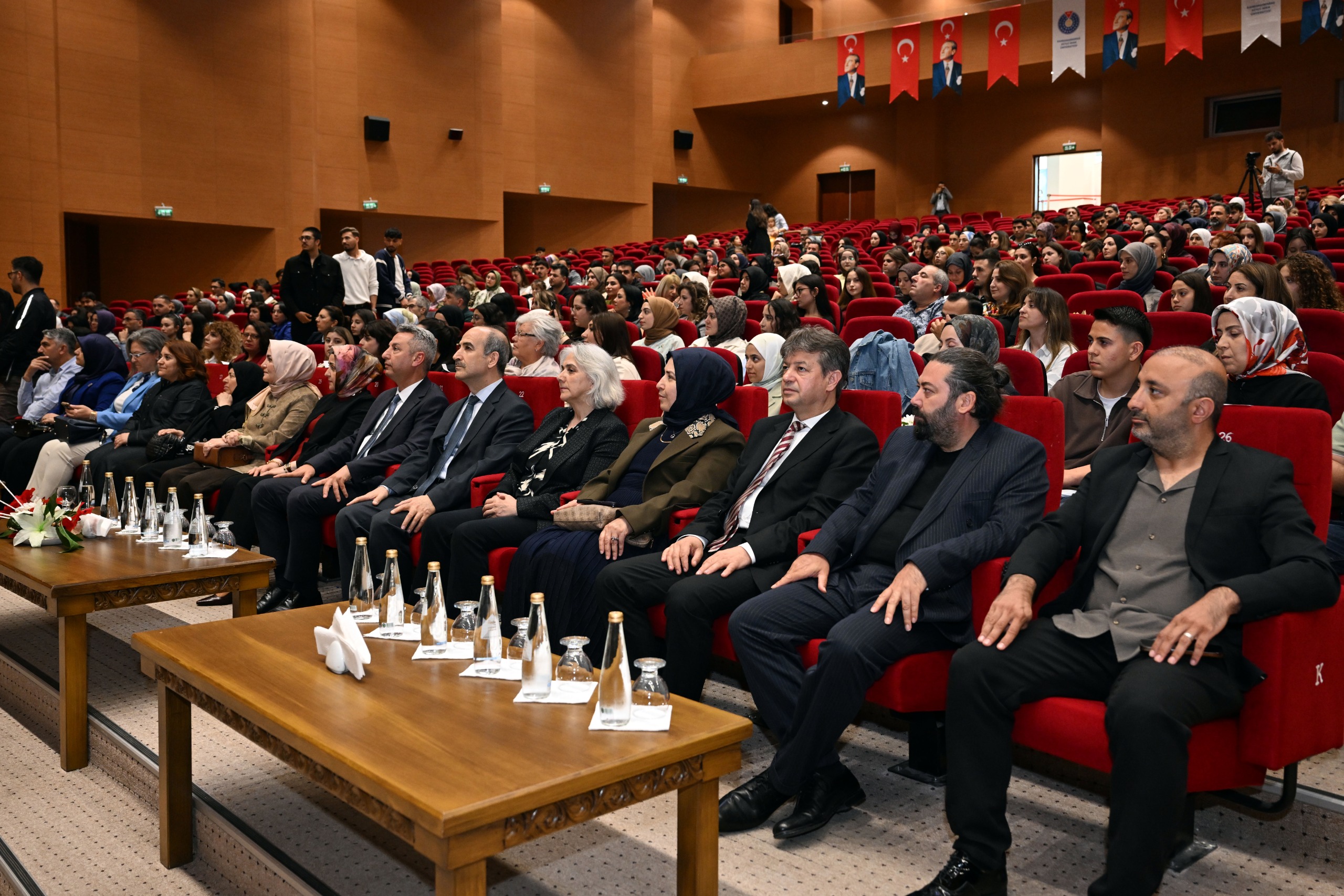 KSÜ’de Anadolu Kültürü Giysi Sunumuyla Sahneye Taşındı