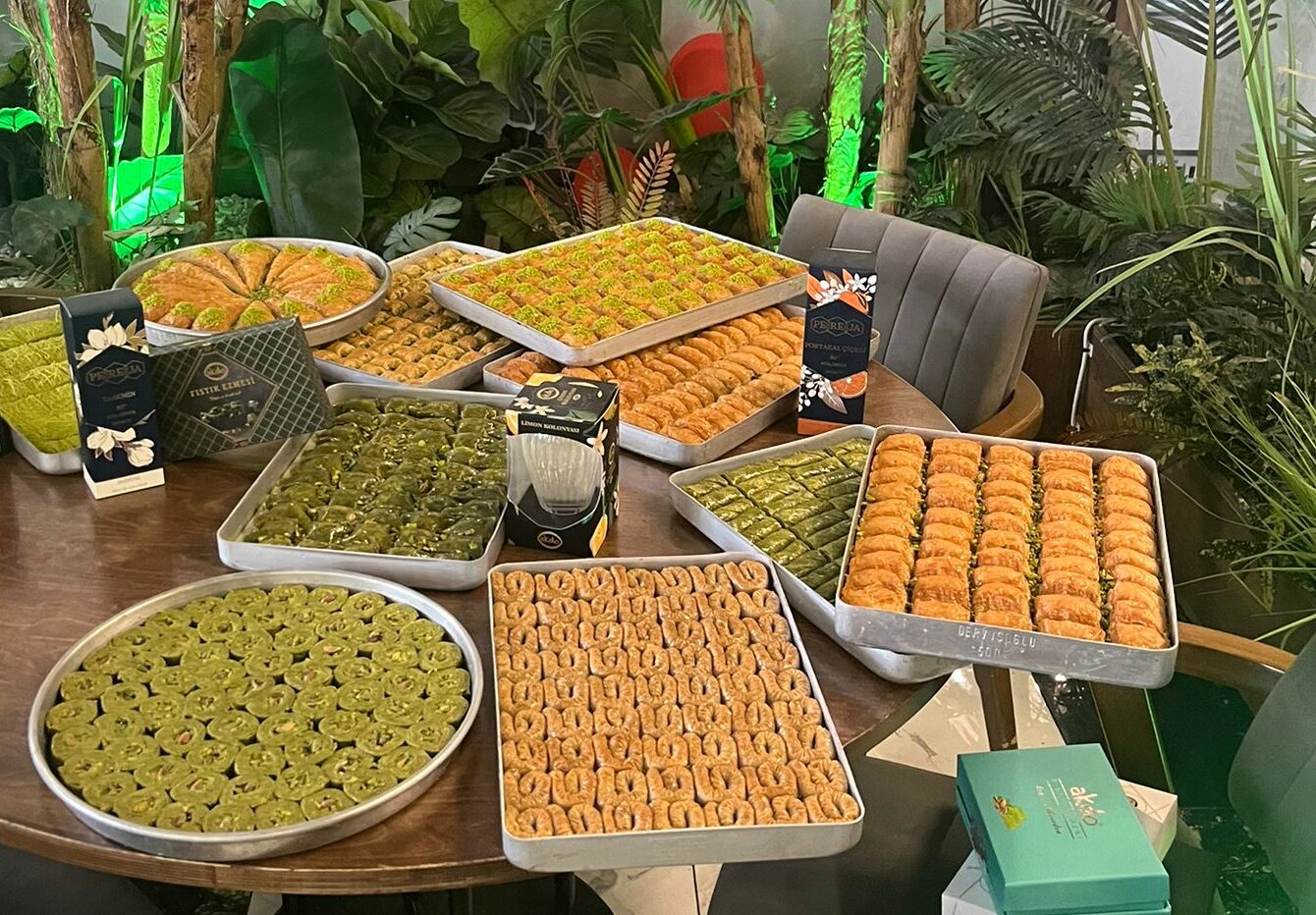 Kahramanmaraş AKDO Tatlı & Dondurma Lezzetiyle Göz Dolduruyor