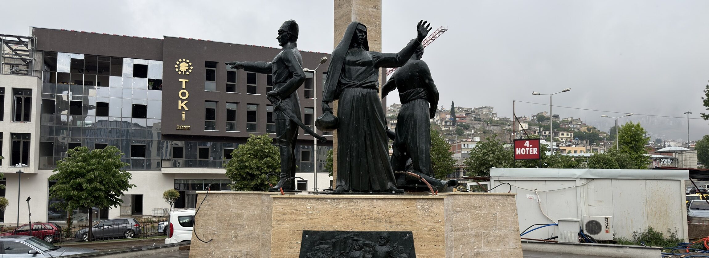 Atatürk ve Sütçü İmam Anıt’ı, Yeniden Ait Olduğu Yerde