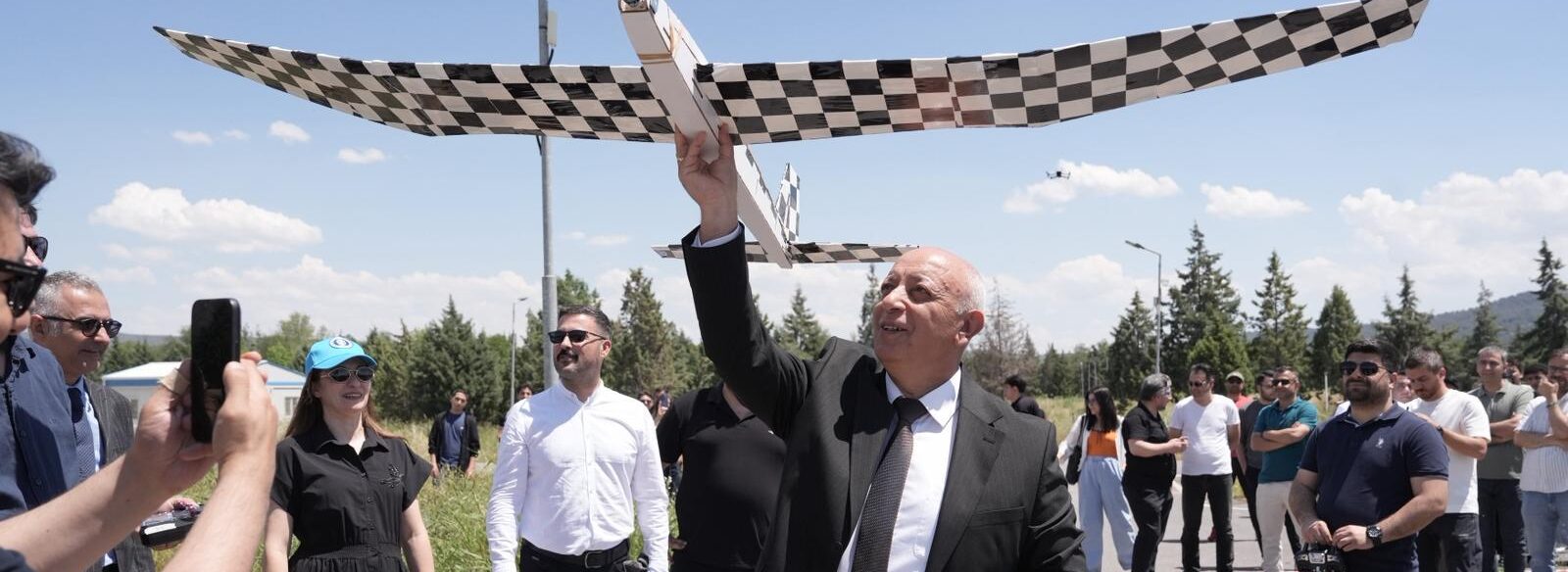 KİÜ İçin Gurur Günü: Öğrencilerimizin Tasarladığı İHA Prototipleri Gökyüzüyle Buluştu