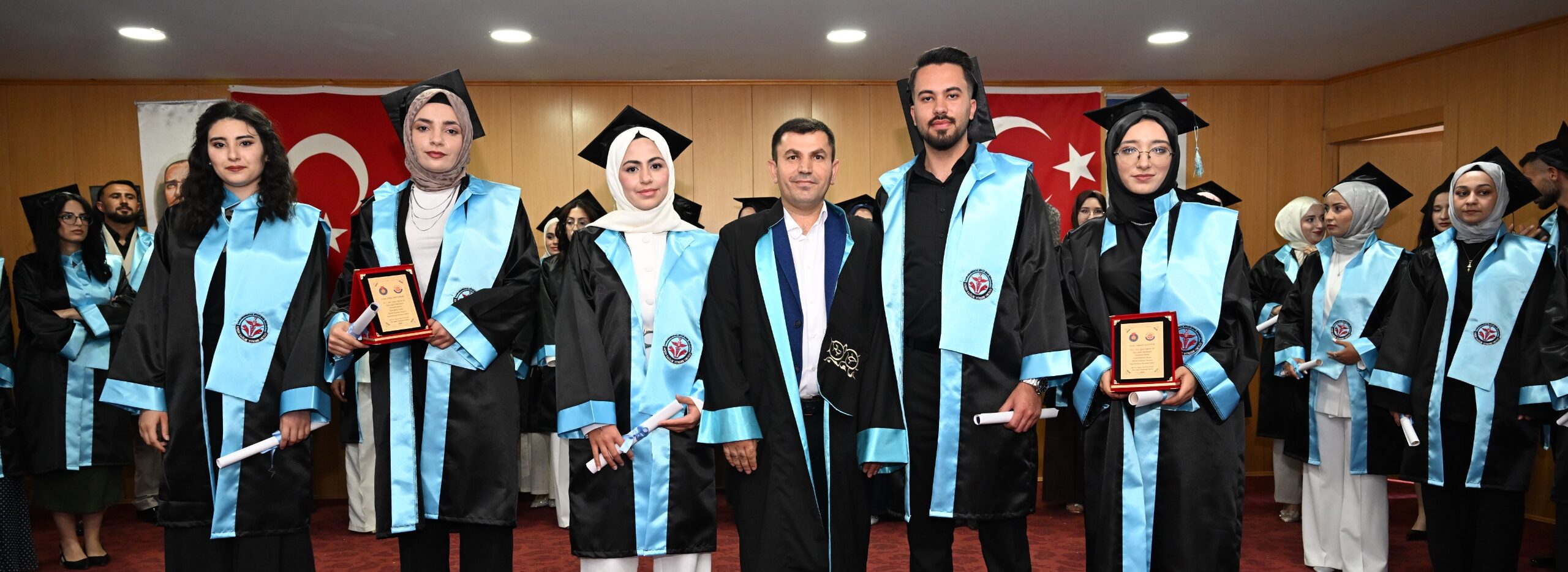 Afşin Sağlık Yüksekokulunda Mezuniyet Coşkusu