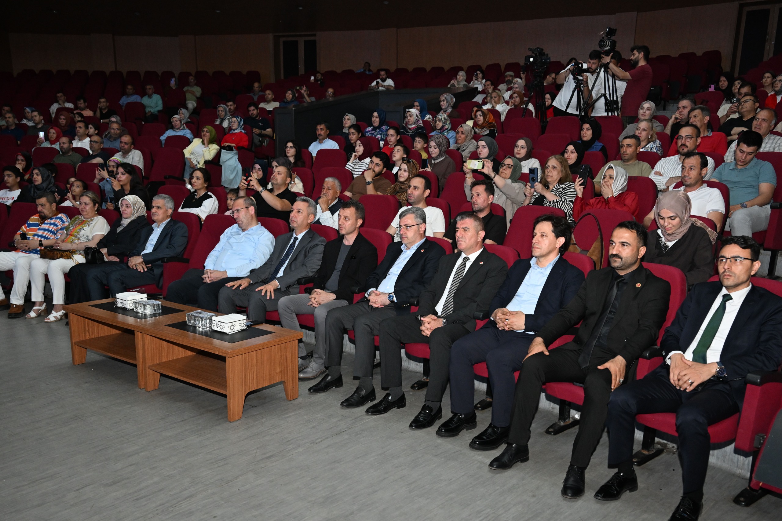 KSÜ Rektörü Okumuş, “Maraş’ın Üç Beyi” Anma Programına Katıldı