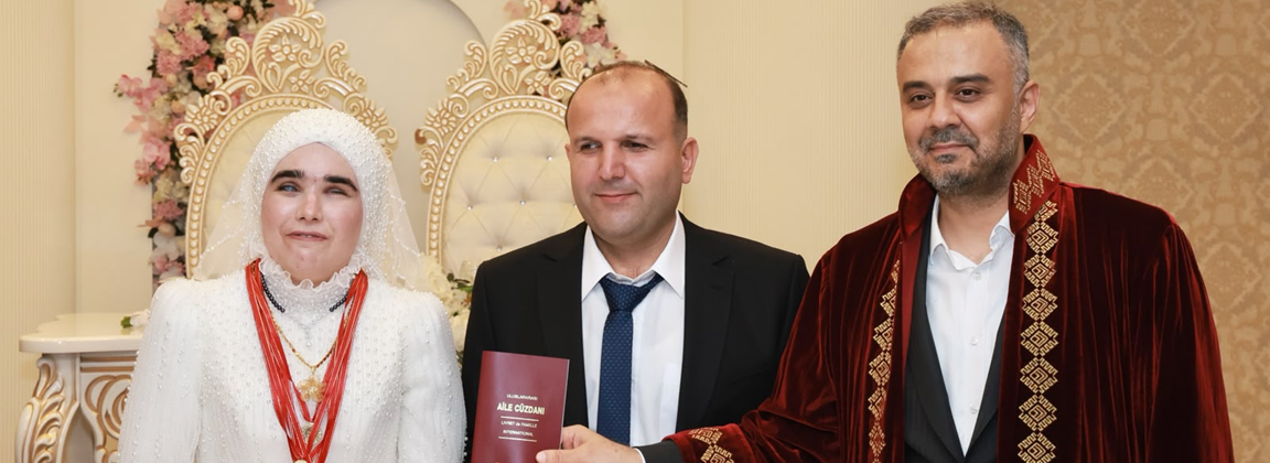 Kahramanmaraş’ta sevgi engel tanımadı: Doğuştan görme engelli iki öğretmen hayatlarını birleştirdi