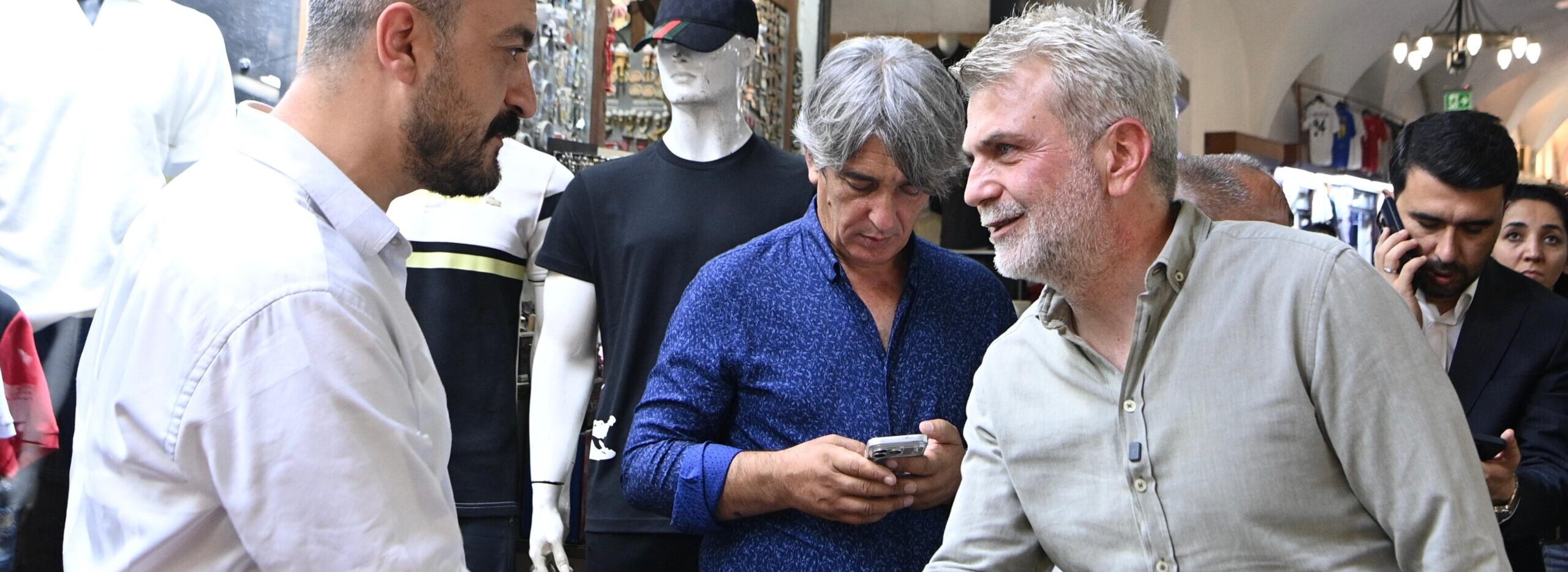 Başkan Görgel, Kapalı Çarşı’da Esnaf ve Vatandaşlarla Bir Araya Geldi