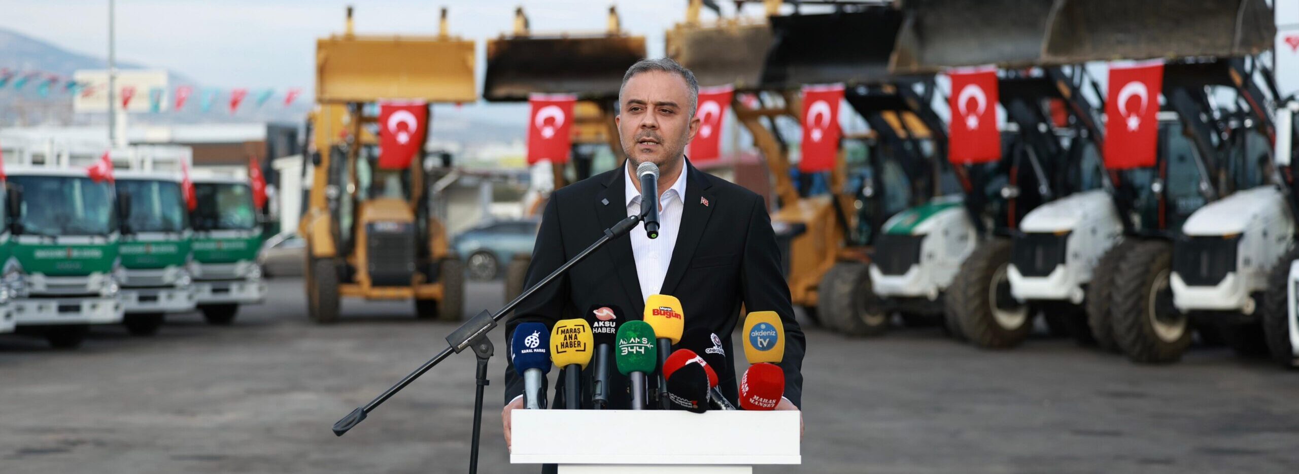 Onikişubat Belediyesi’nin 200 Milyon TL’lik yatırımla 30 yeni hizmet aracı göreve başladı