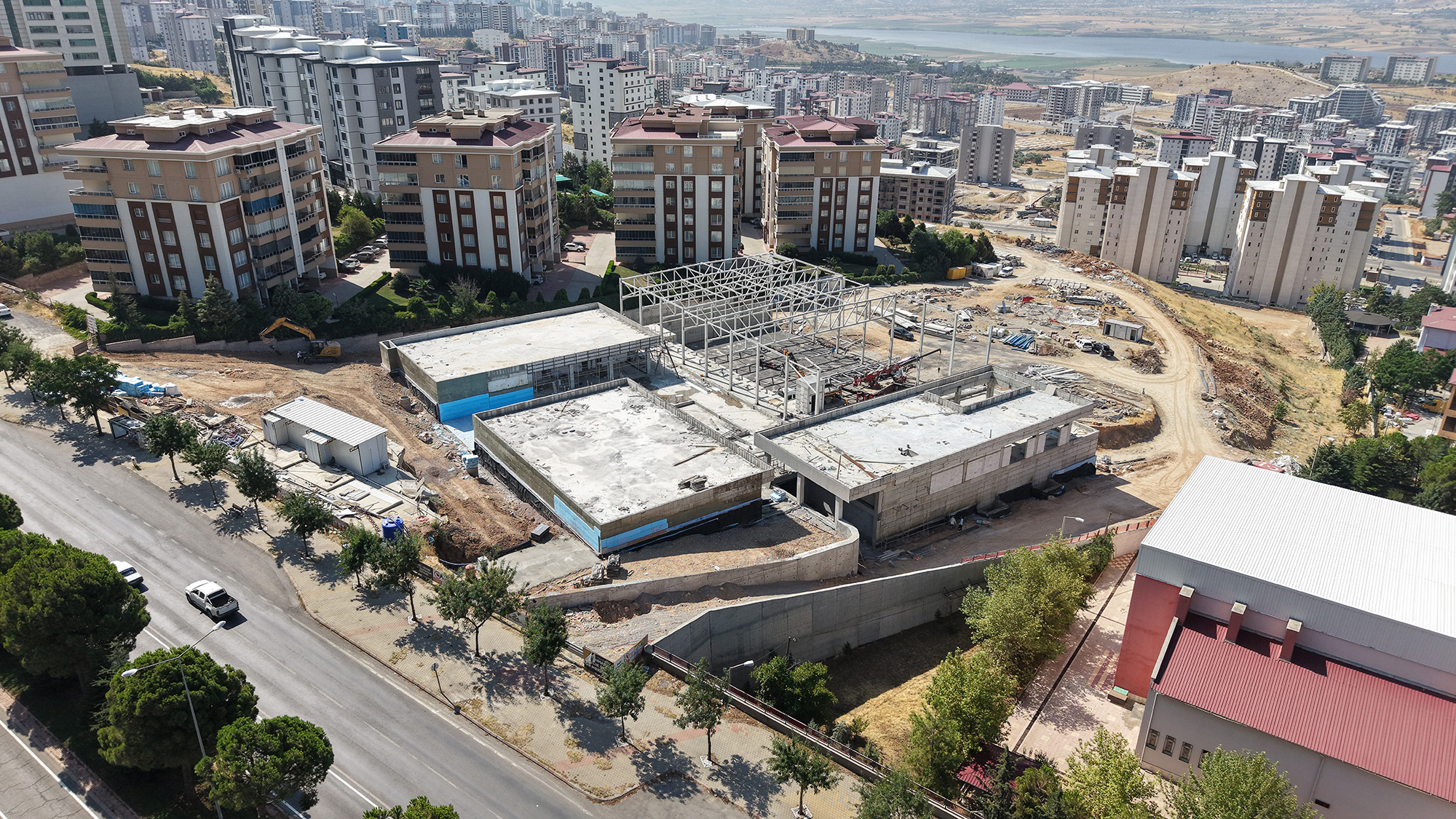 Gençler İçin Tasarlandı, Türkiye’ye Örnek Olacak  Kahramanmaraş Gençlik ve Spor Merkezi Yükseliyor