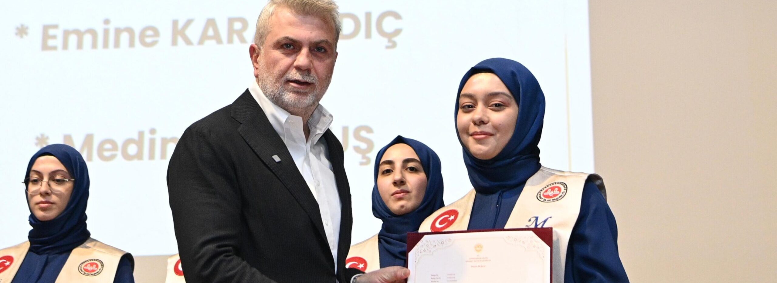Başkan Görgel, 70 Hafızın Mezuniyet Sevincine Ortak Oldu