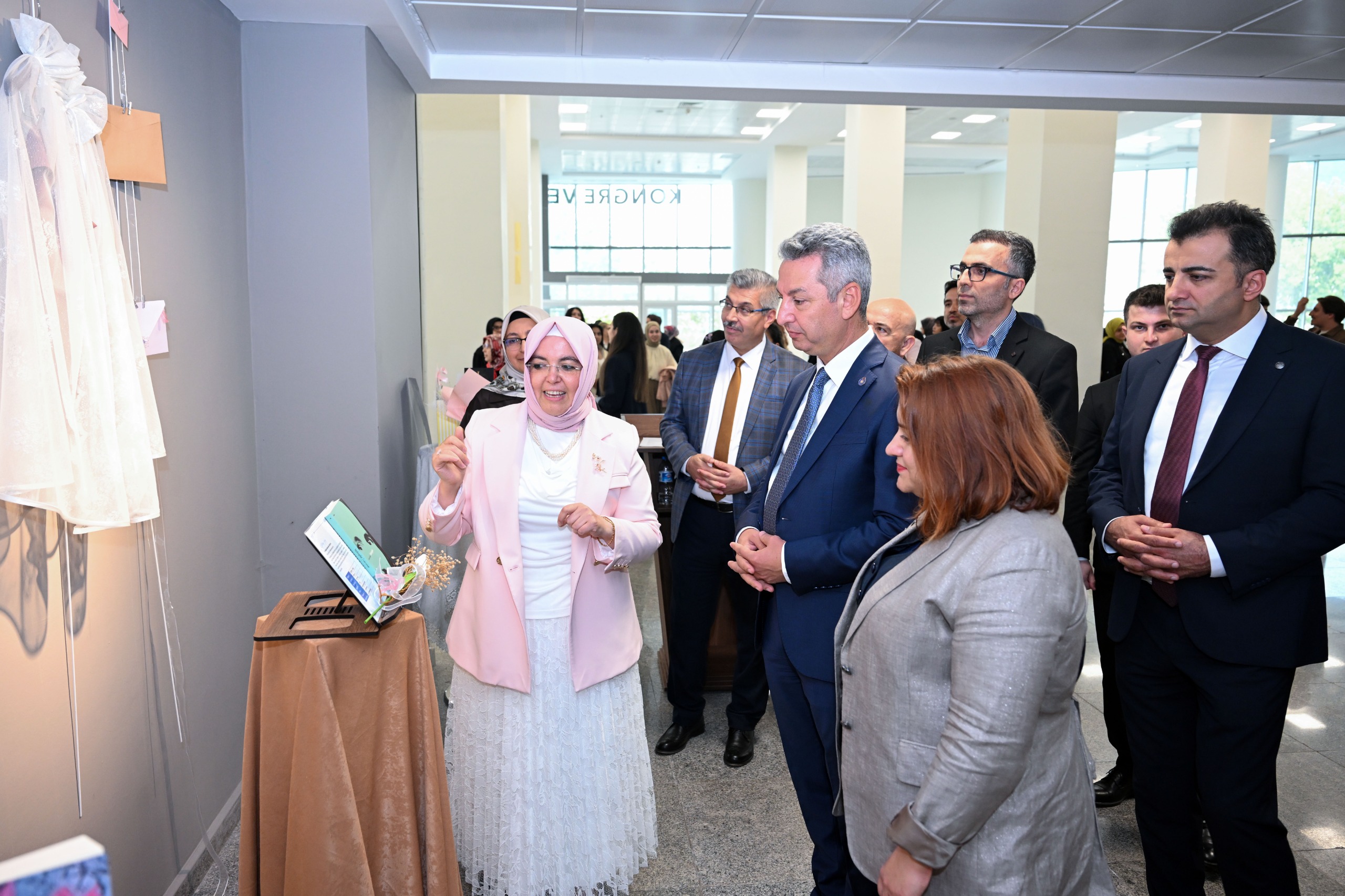 KSÜ’de “Zarfı Açılmamış Mektuplarda Annemin Duası” Sergisi Açıldı
