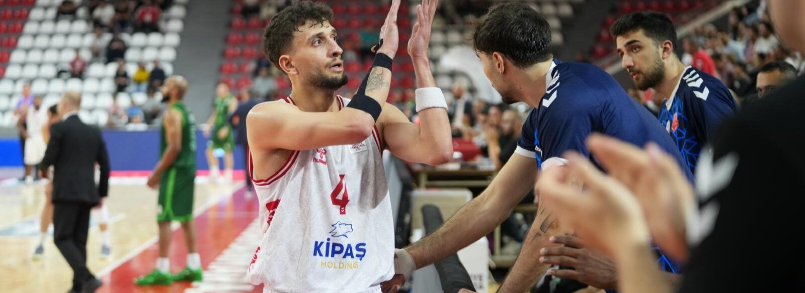 Büyükşehir’in Sultanları Taraftarı Önünde Kazandı