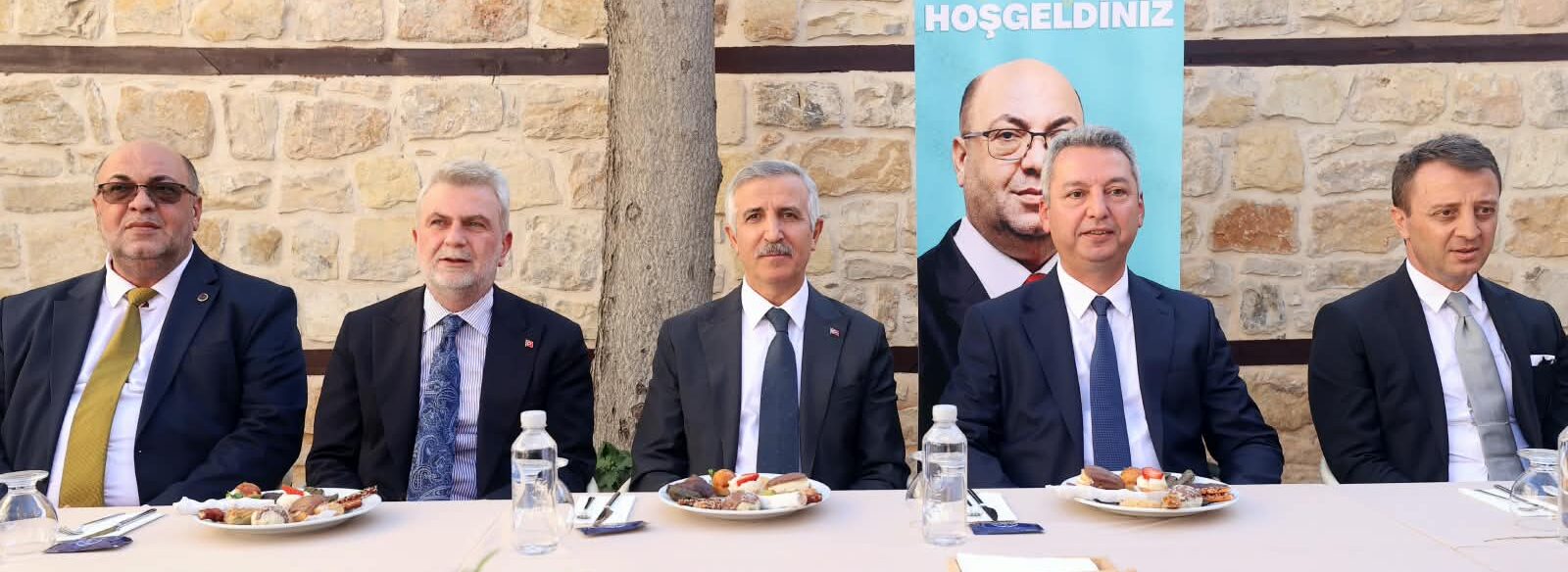 DULKADİROĞLU’NDA KÜLTÜR VE SANATA YENİ BİR SOLUK: AVLU1890 GÖRKEMLİ TÖRENLE AÇILDI